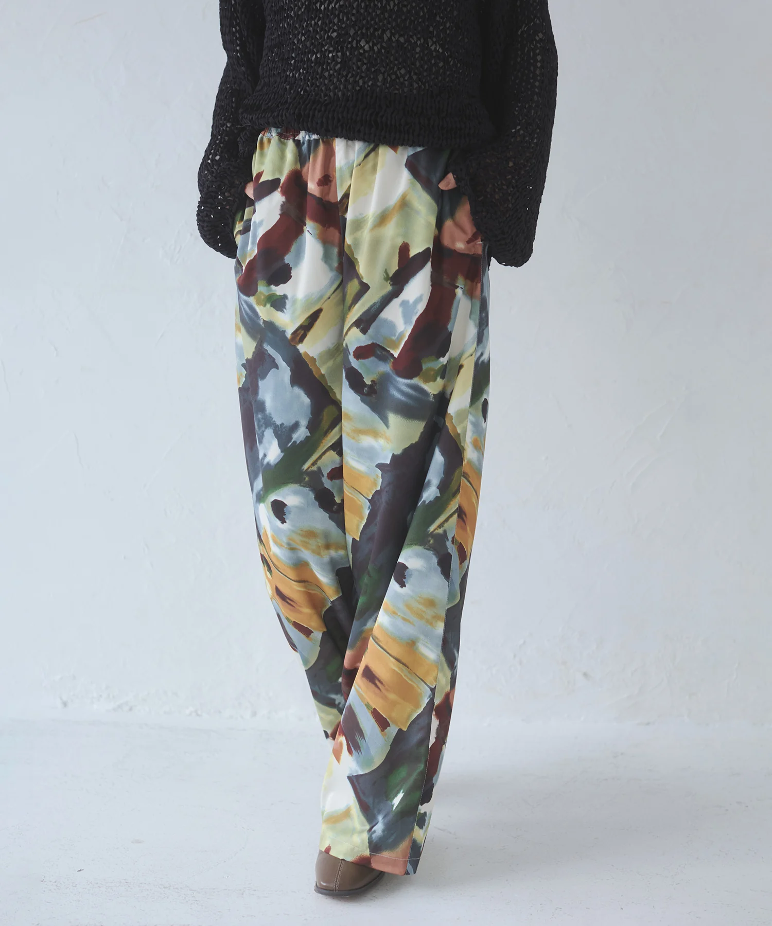 ジョーゼット柄 ストレートパンツ