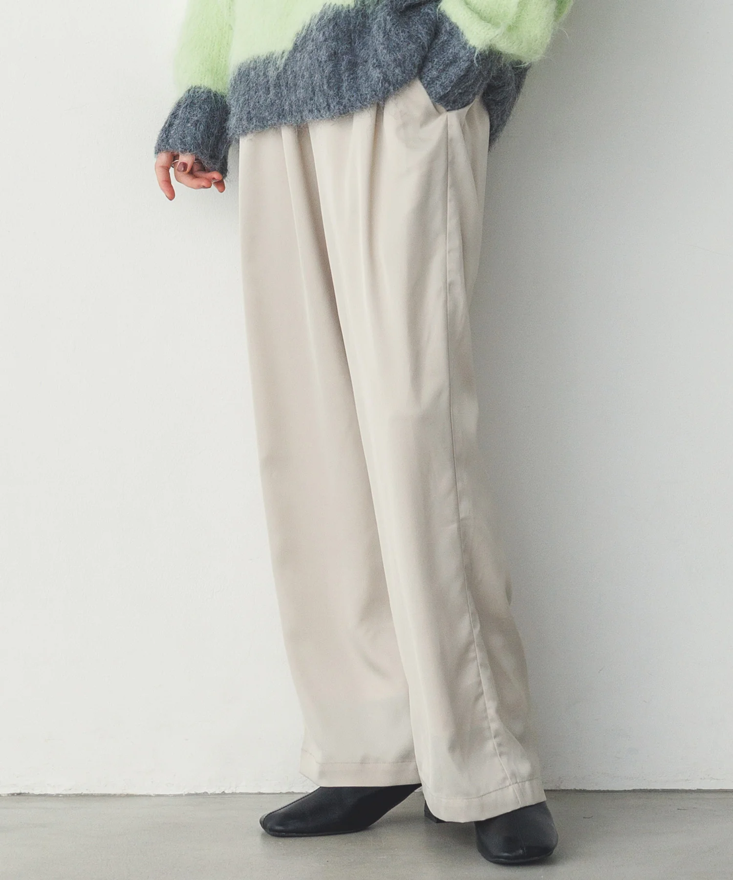 サテン ストレートイージーパンツ