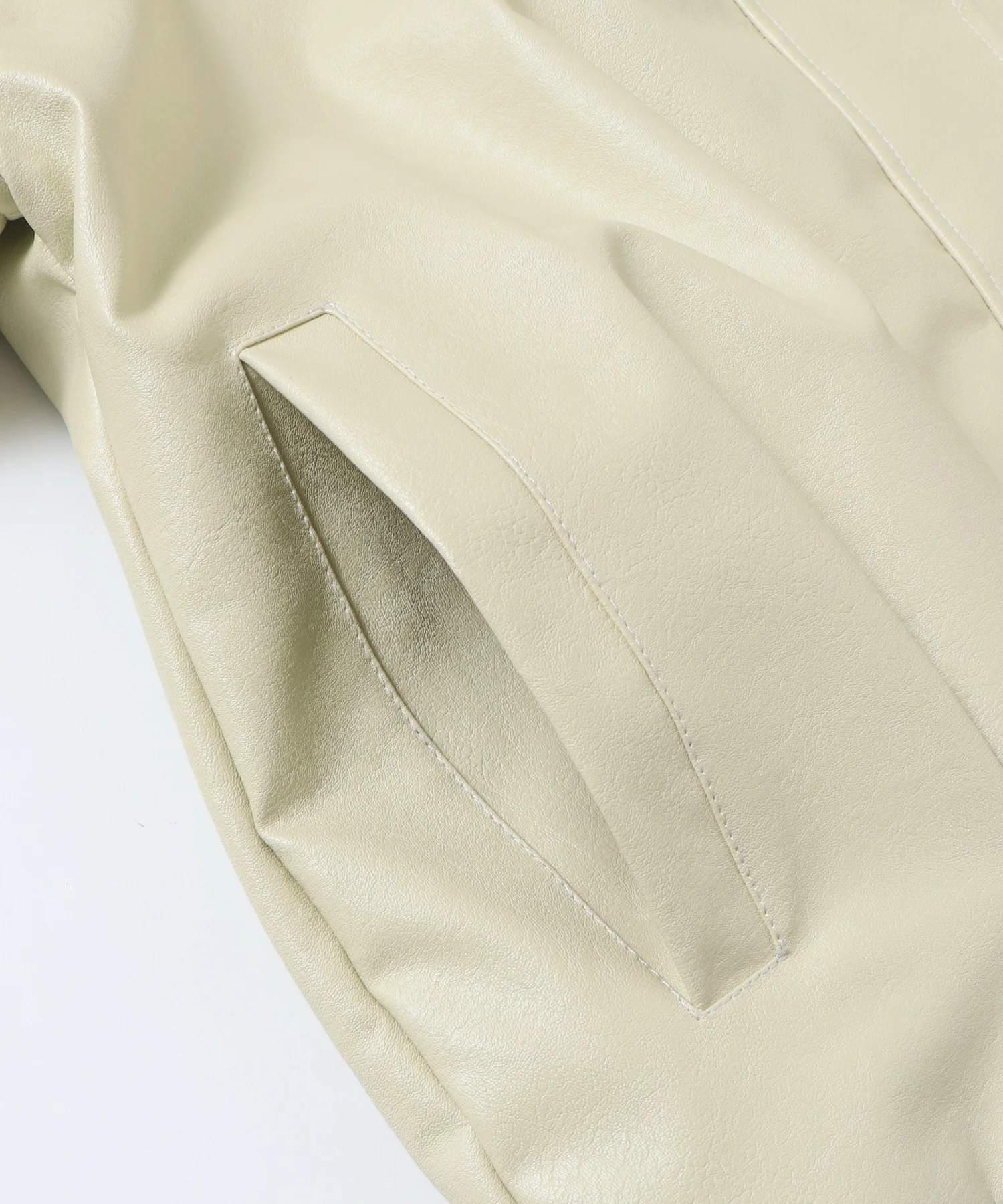 フェイクレザー オーバーブルゾン