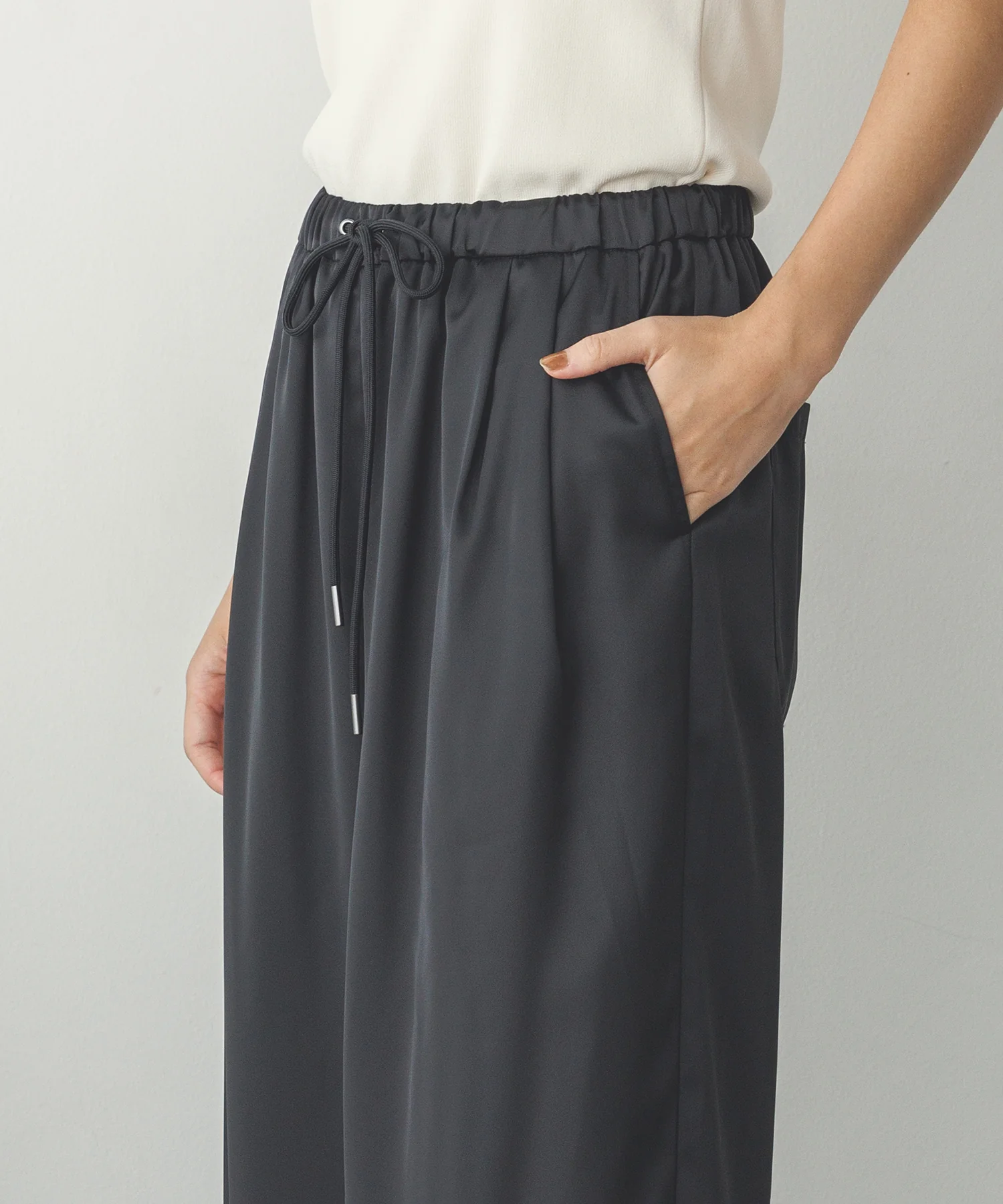 【WEB限定/別注】サテンパラシュートパンツ