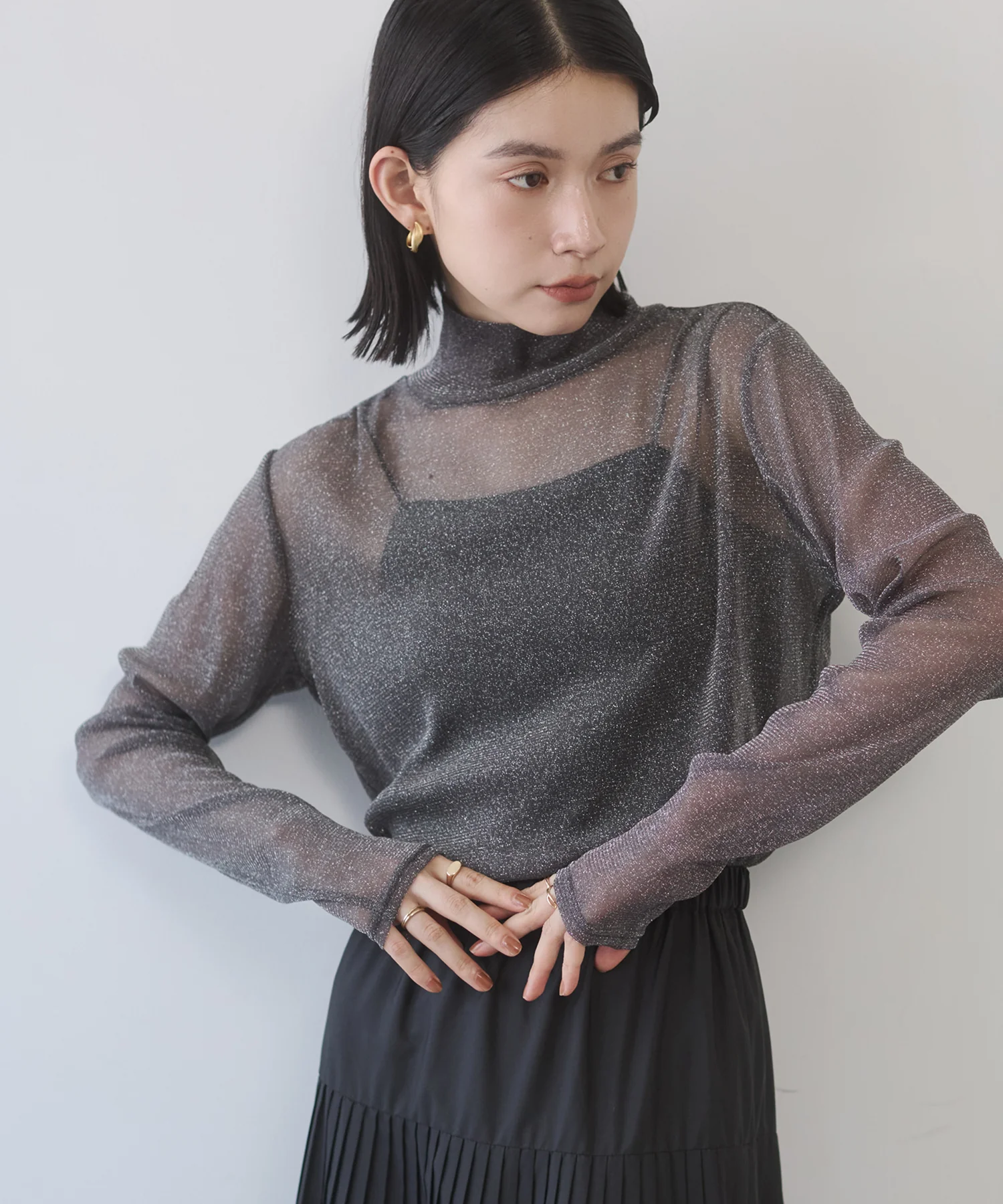 【新色追加】ラメシアー ハイネックトップス