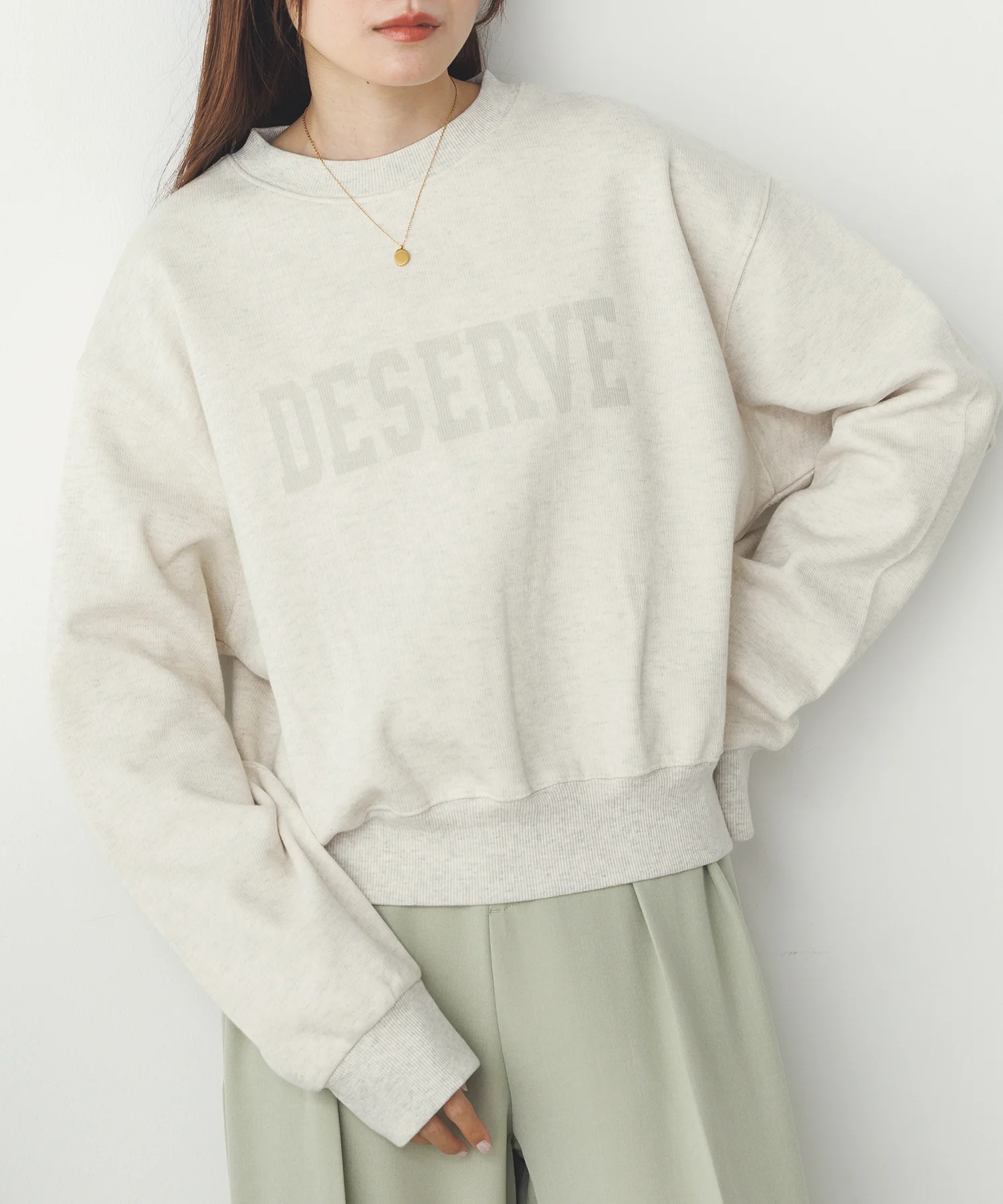 スリーブタック ロゴプリントスウェット