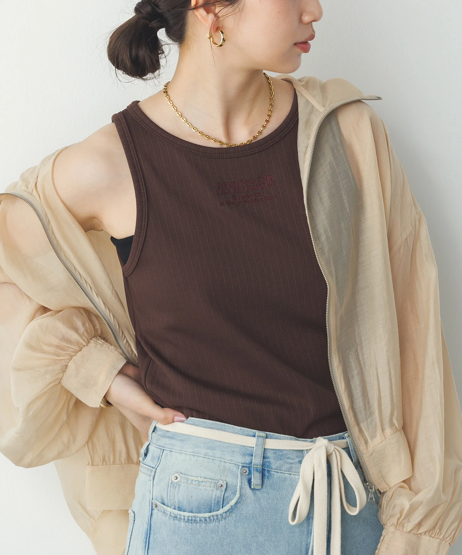 ロゴ刺繍 リブタンクトップ