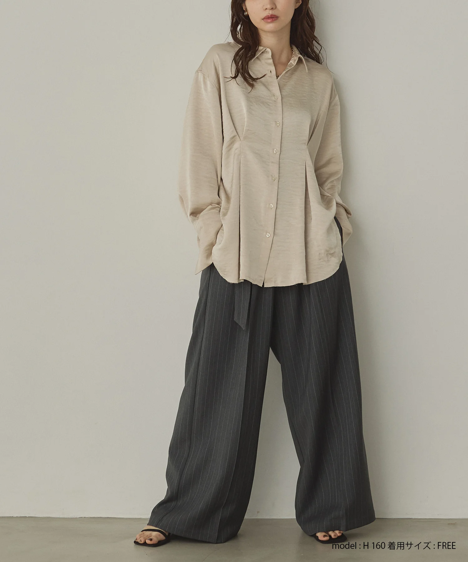 マットサテン タックシャツ