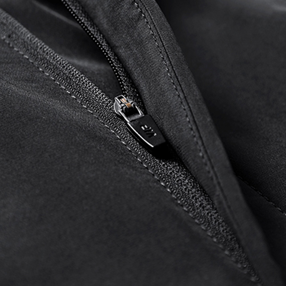 裏起毛　機能性　裾絞りカーゴパンツ（ファスナーポケット付き）