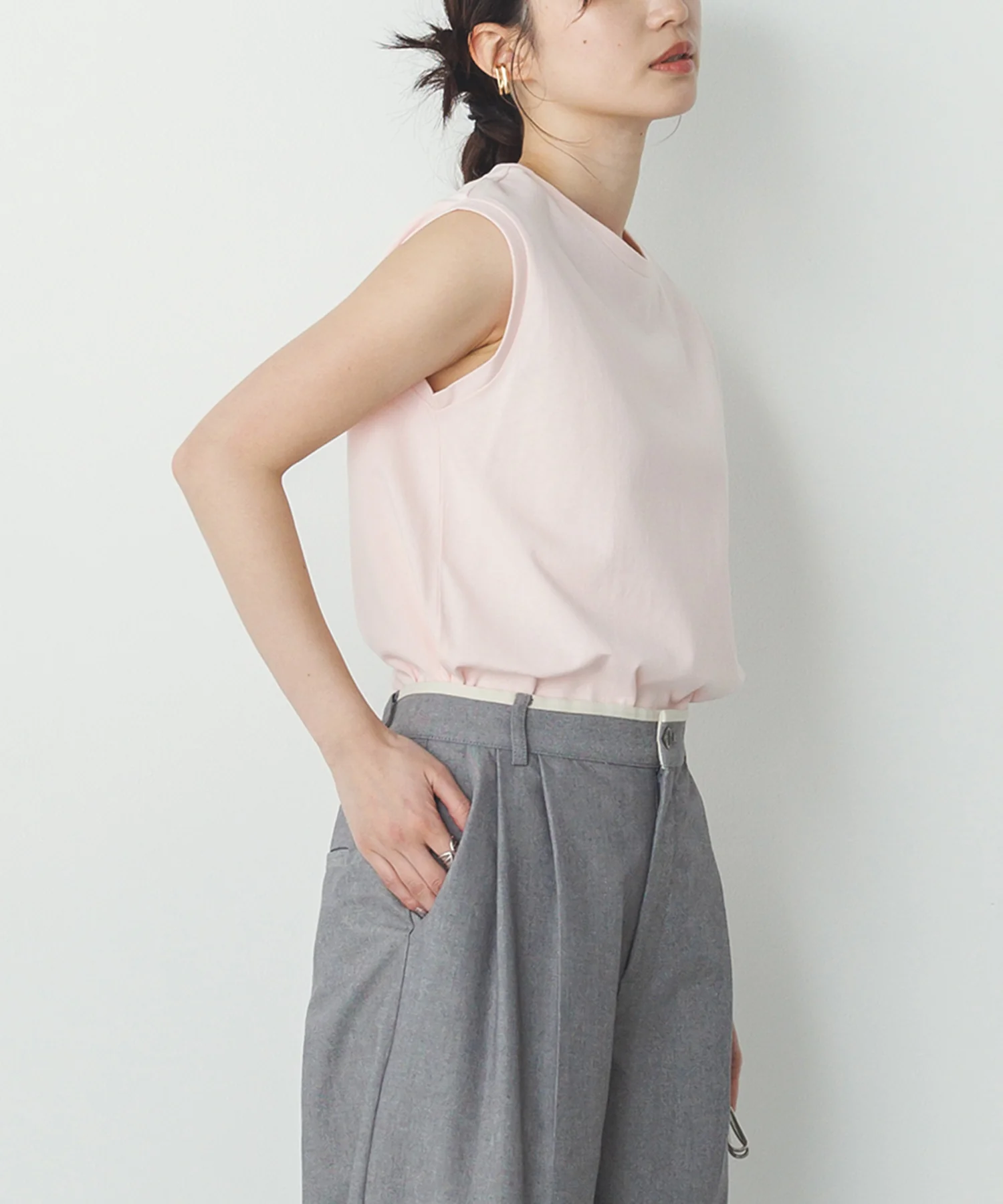 【新色追加】ベーシックノースリーブトップス