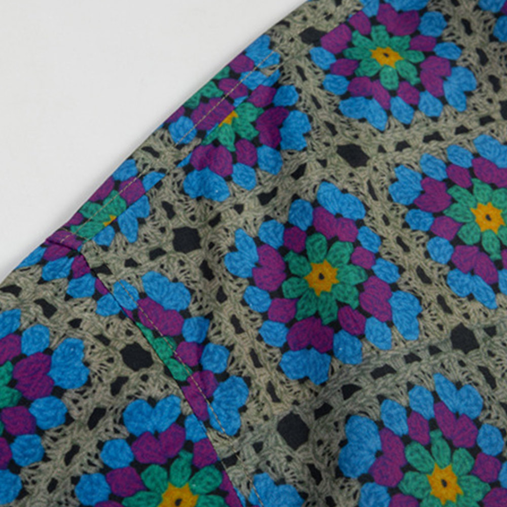 かぎ針編み風 グラニースクエア柄アロハシャツ