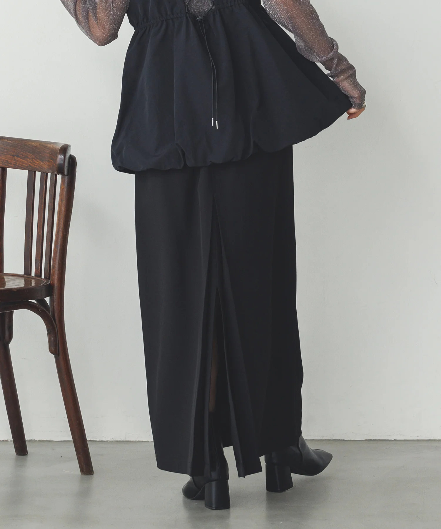 ストレッチポリツイル ナロースカート