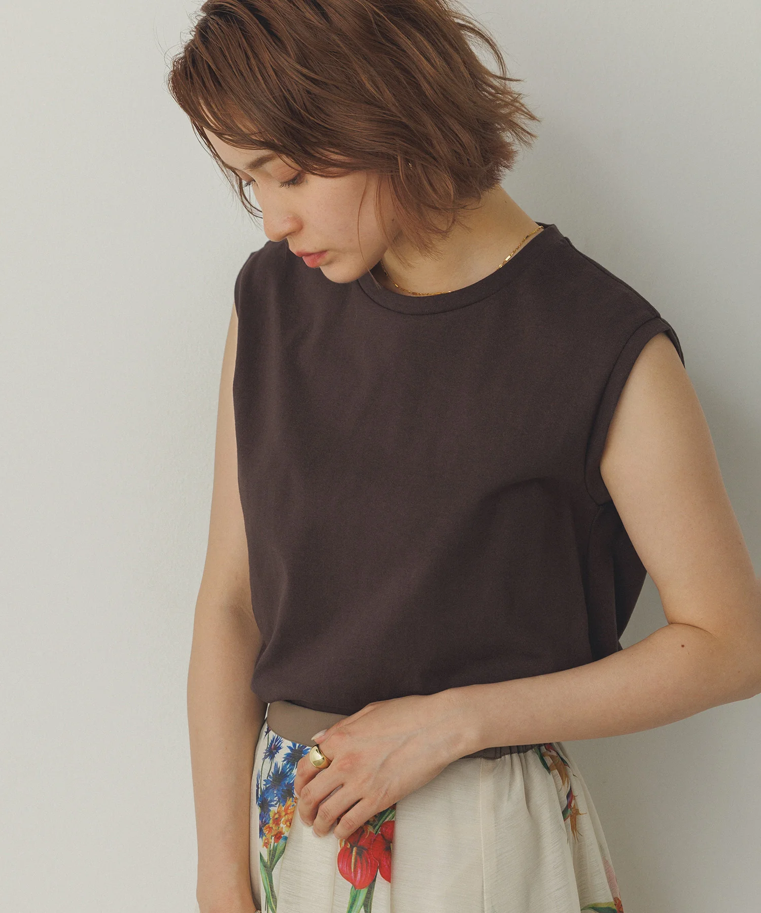 【新色追加】ベーシックノースリーブトップス