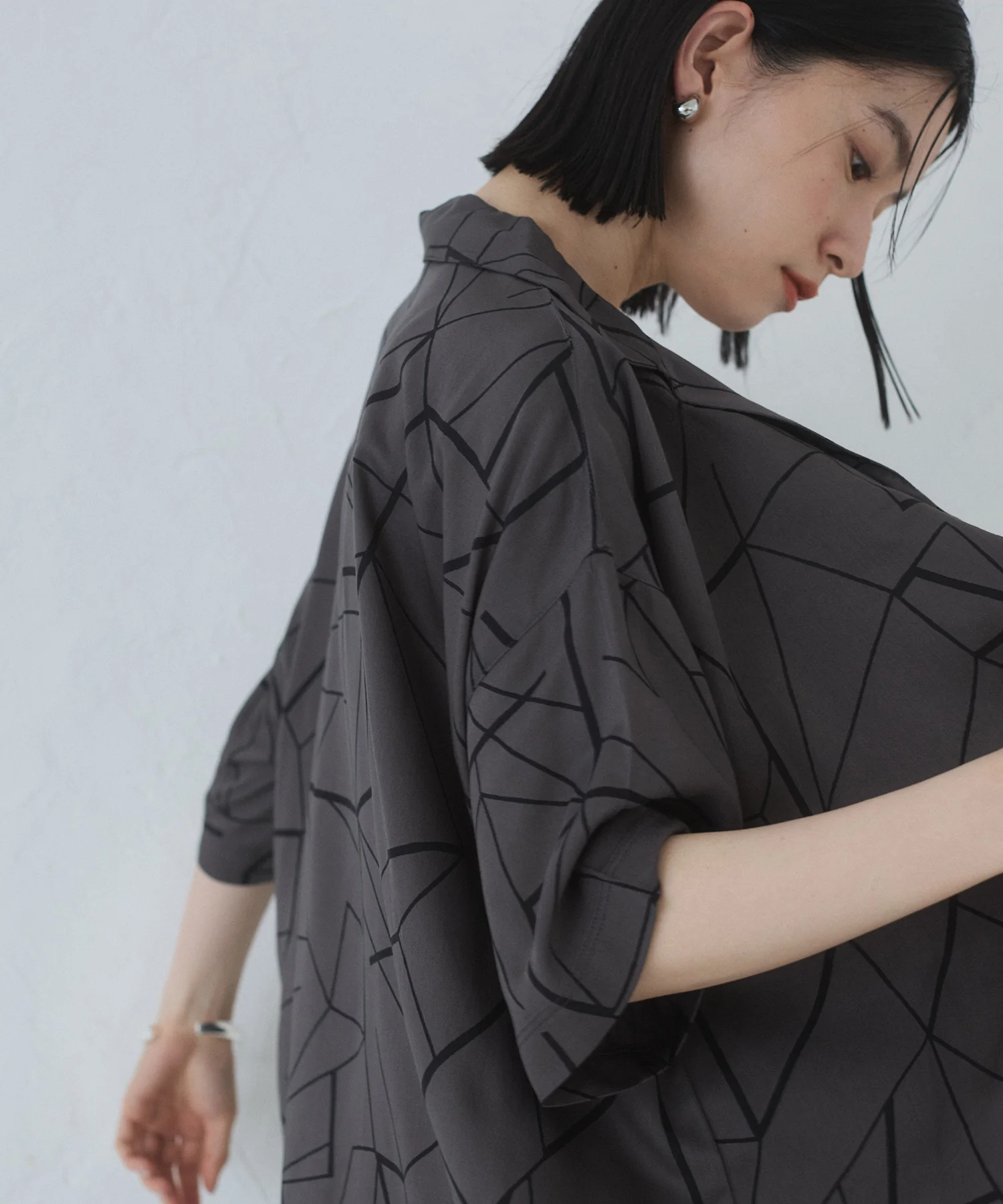 ビスコースサテン プリント開襟シャツ