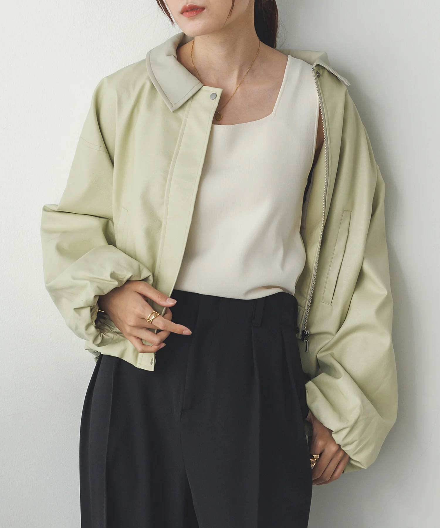 フェイクレザー バルーンブルゾン