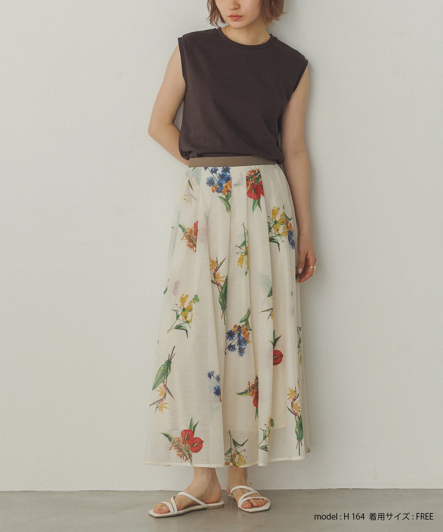 【新色追加】ベーシックノースリーブトップス