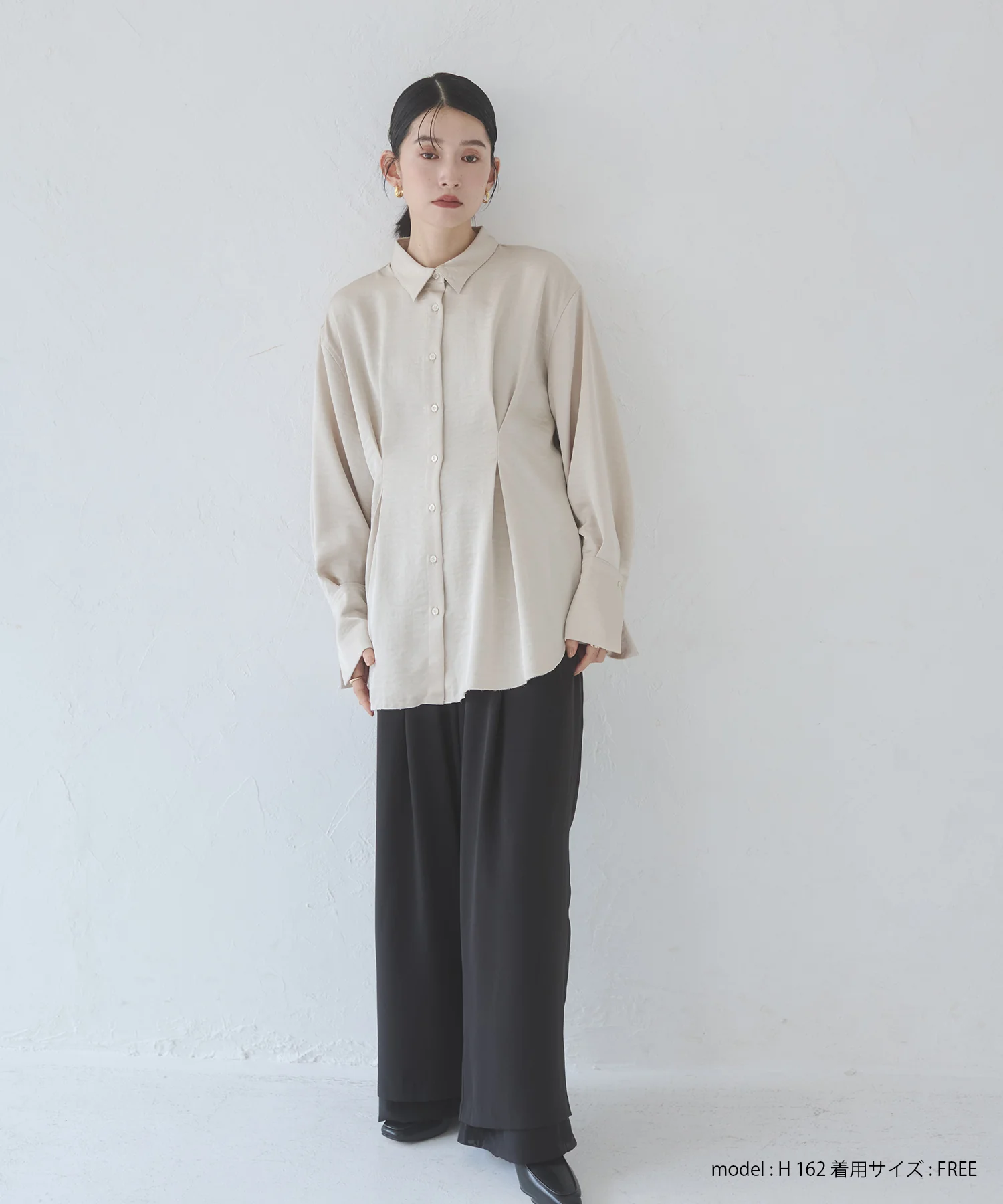 マットサテン タックシャツ