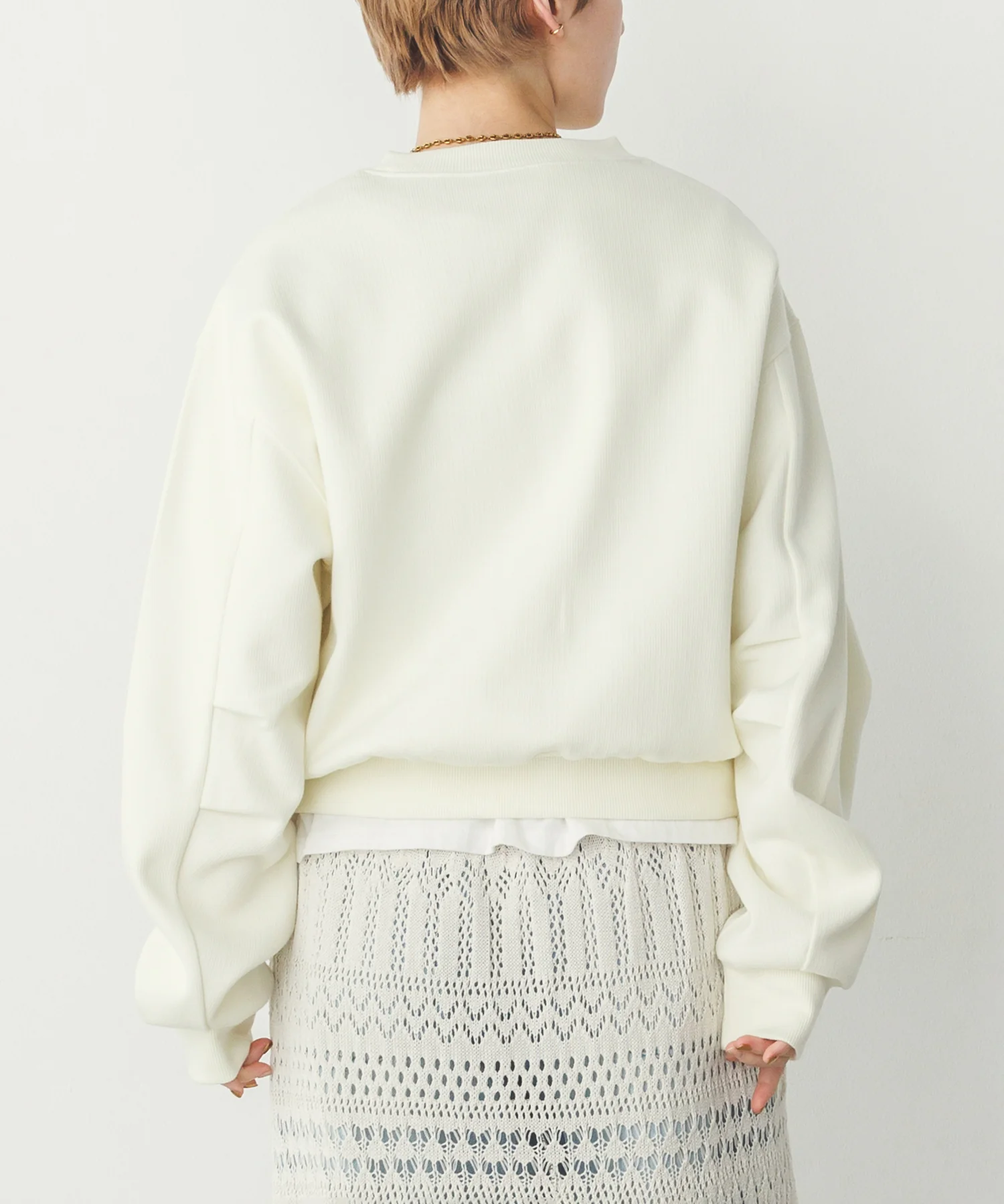 スリーブタック ロゴプリントスウェット