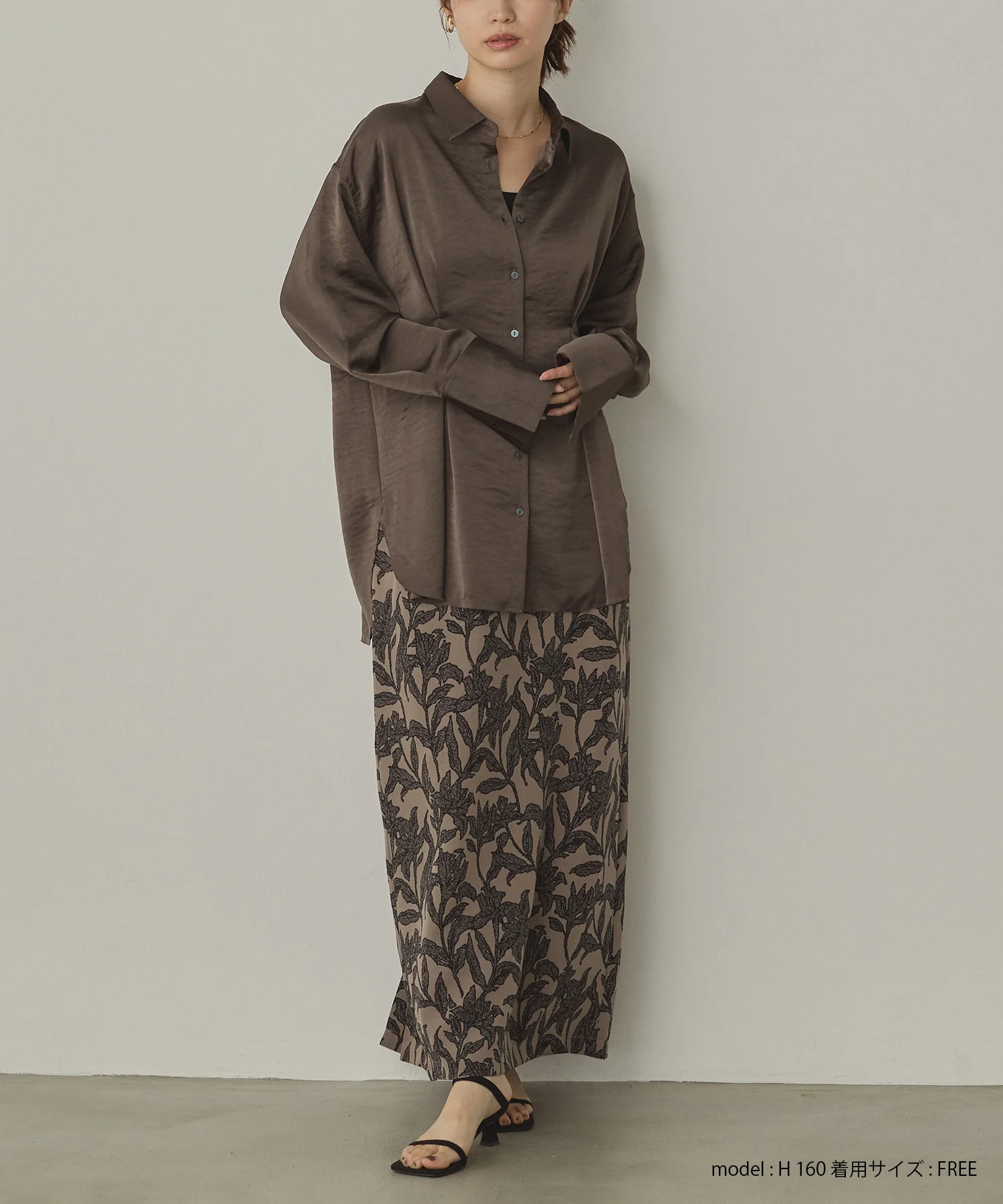 マットサテン タックシャツ