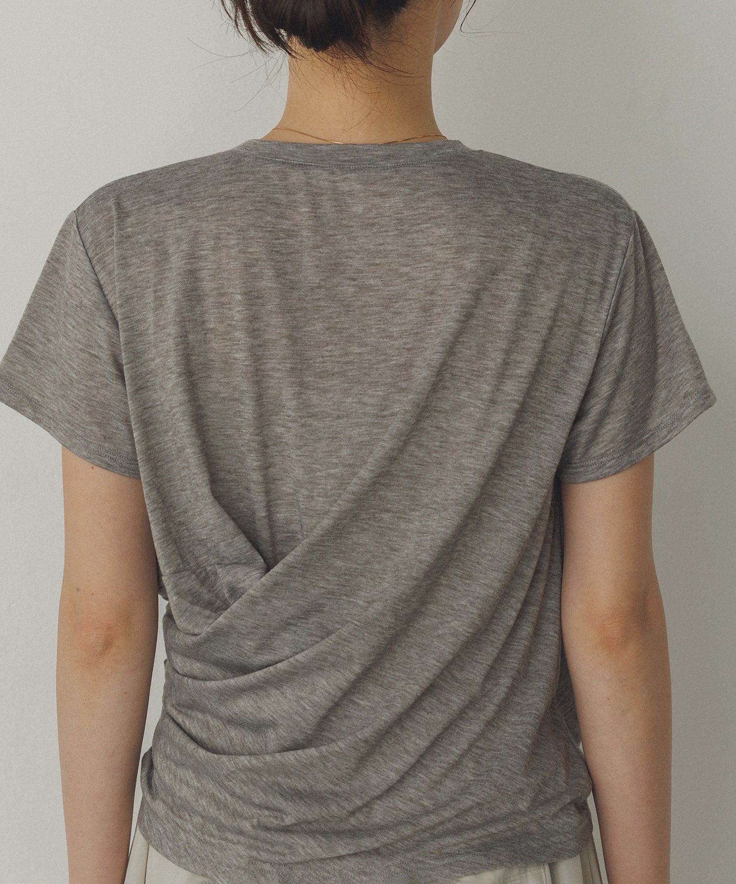 ドレープ デザイントップス