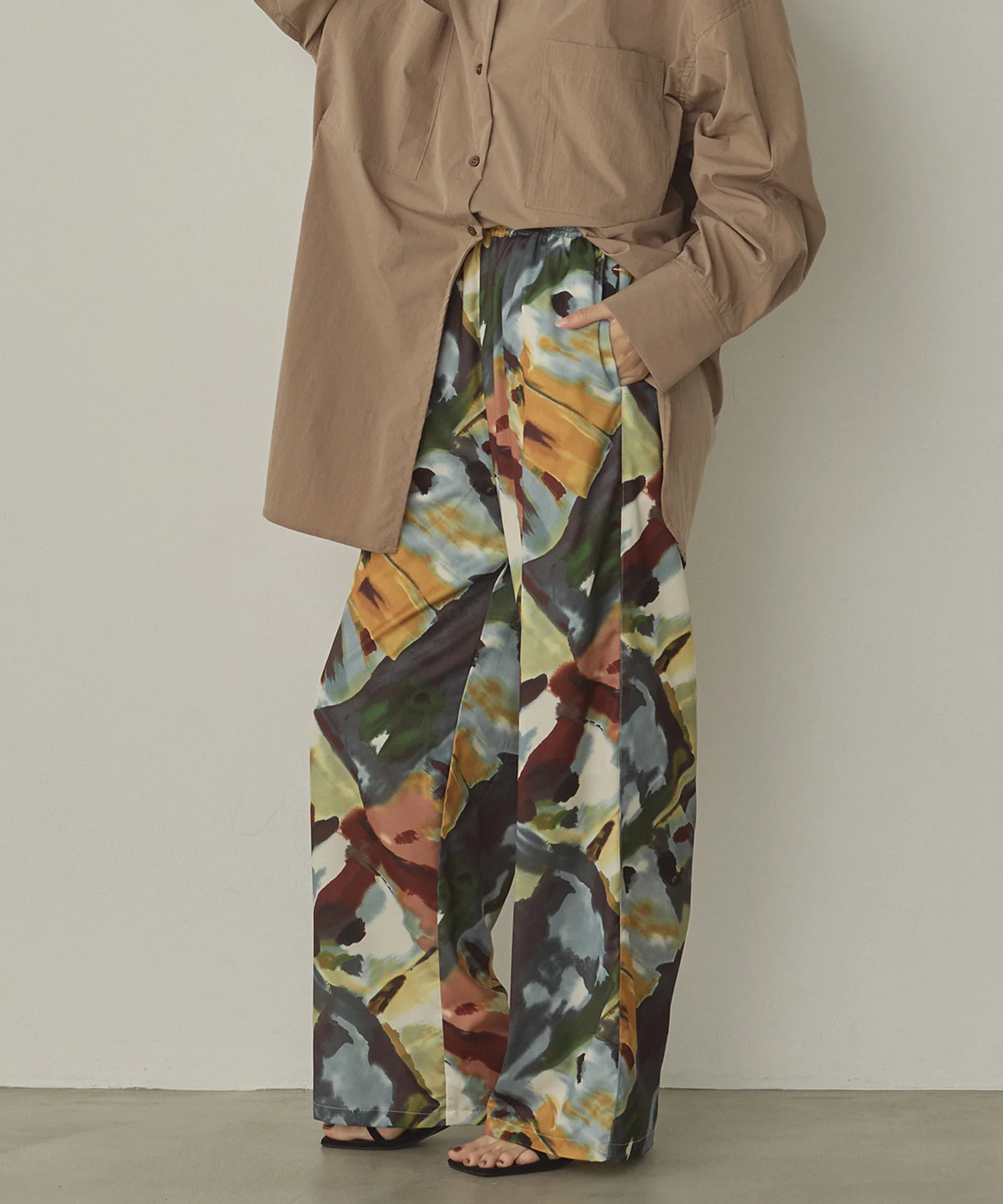 ジョーゼット柄 ストレートパンツ