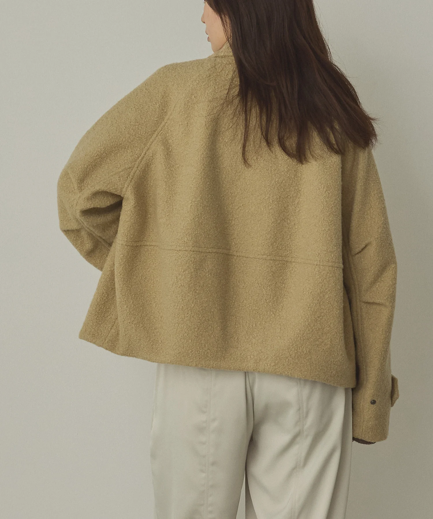 くるくるブークレ ショートブルゾン