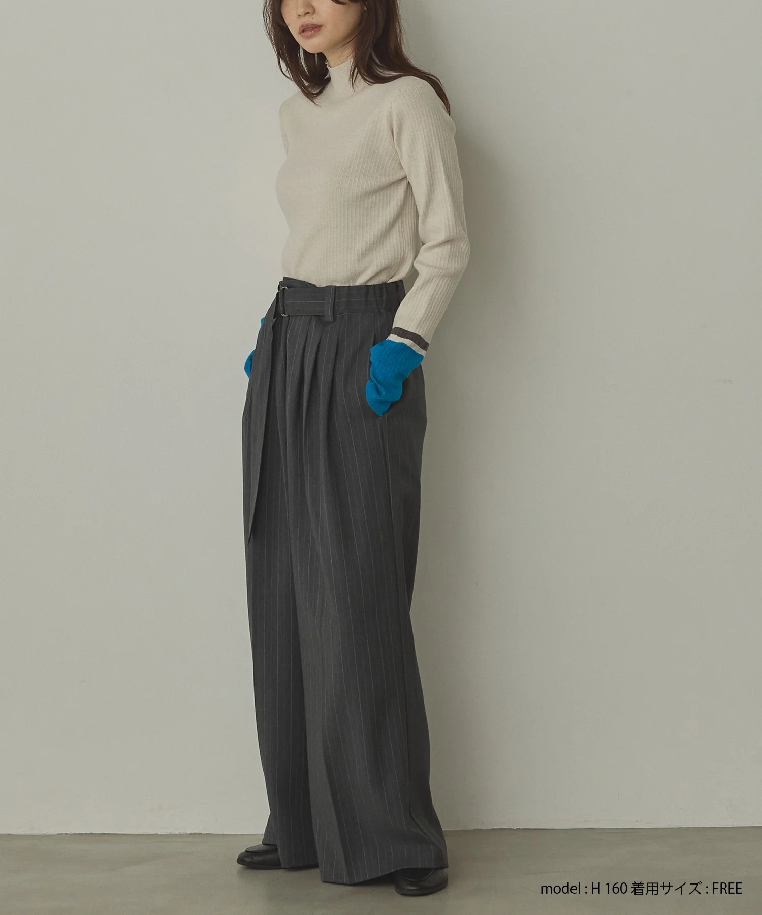 【静電気防止】やわもちヤーン 袖配色 ハイネックリブニット