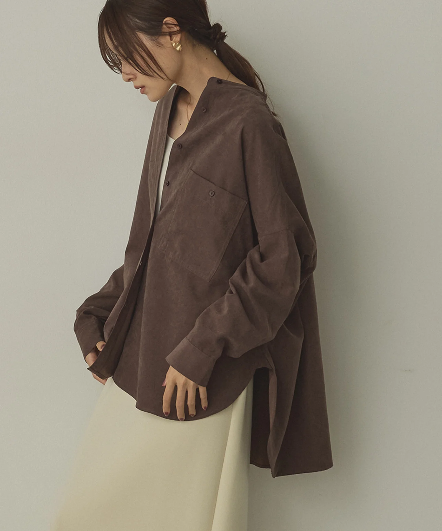 【WEB限定/別注】スウェードライク バンドカラーオーバーサイズシャツ