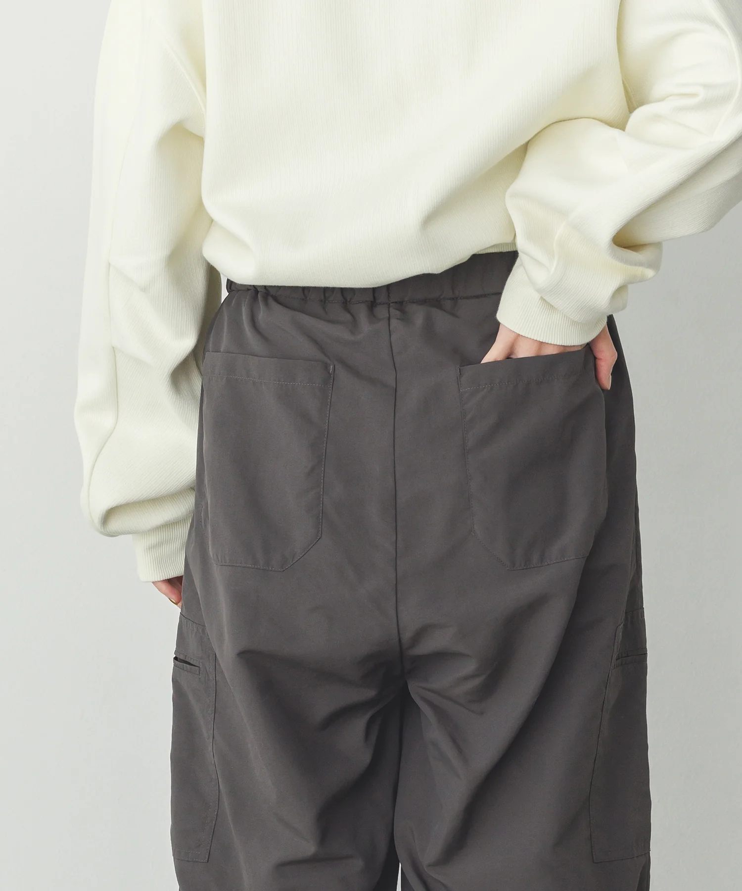 ナイロン カーゴパンツ