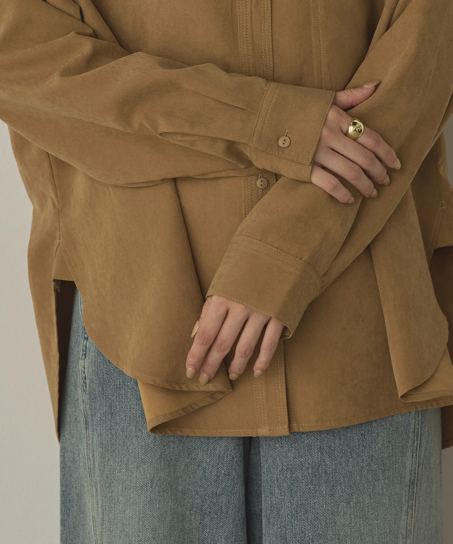 【WEB限定/別注】スウェードライク バンドカラーオーバーサイズシャツ