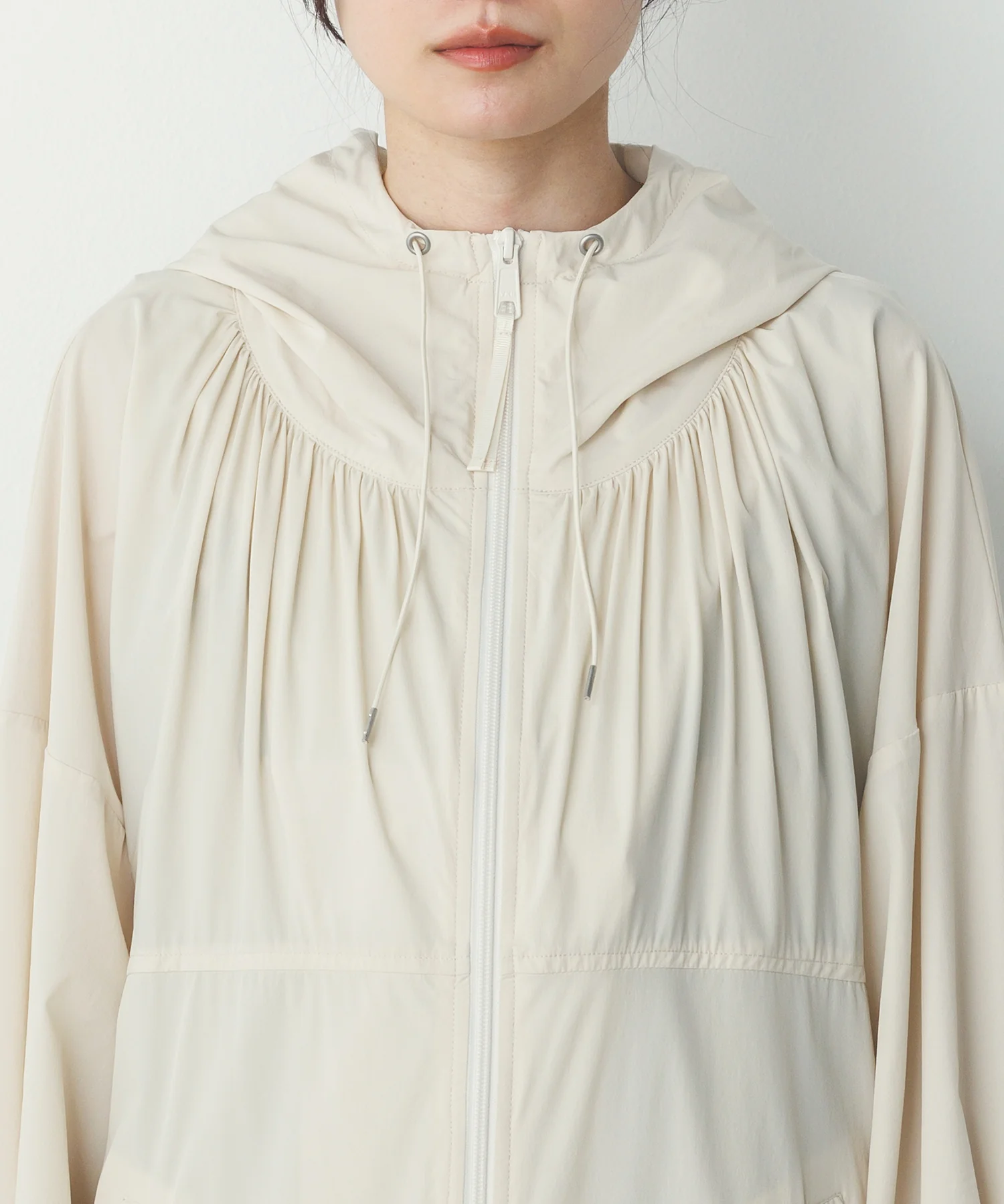 【接触冷感】フード付 ギャザーブルゾン