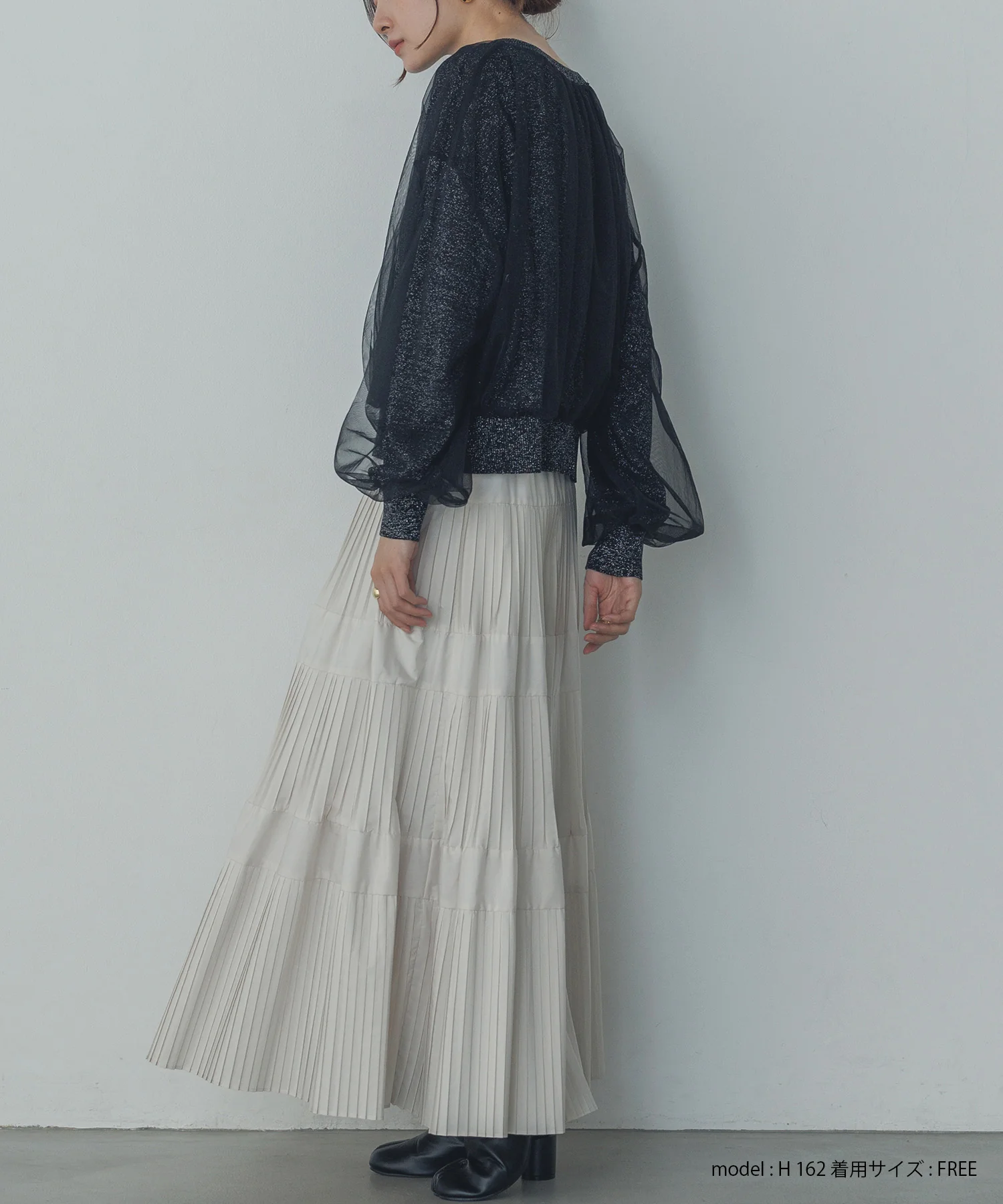 ラメニット チュールレイヤードトップス