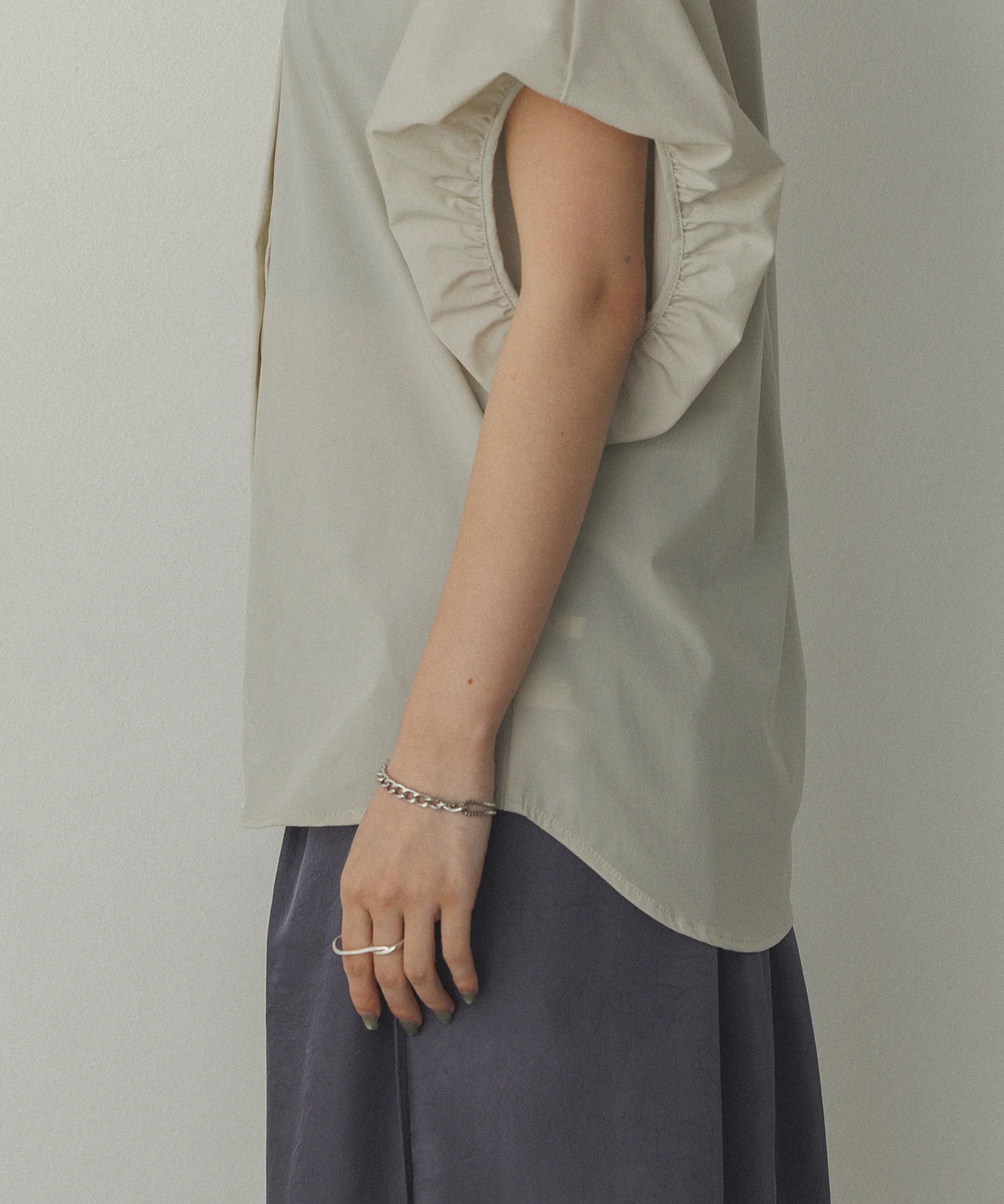 【接触冷感】 パフスリーブシャツ