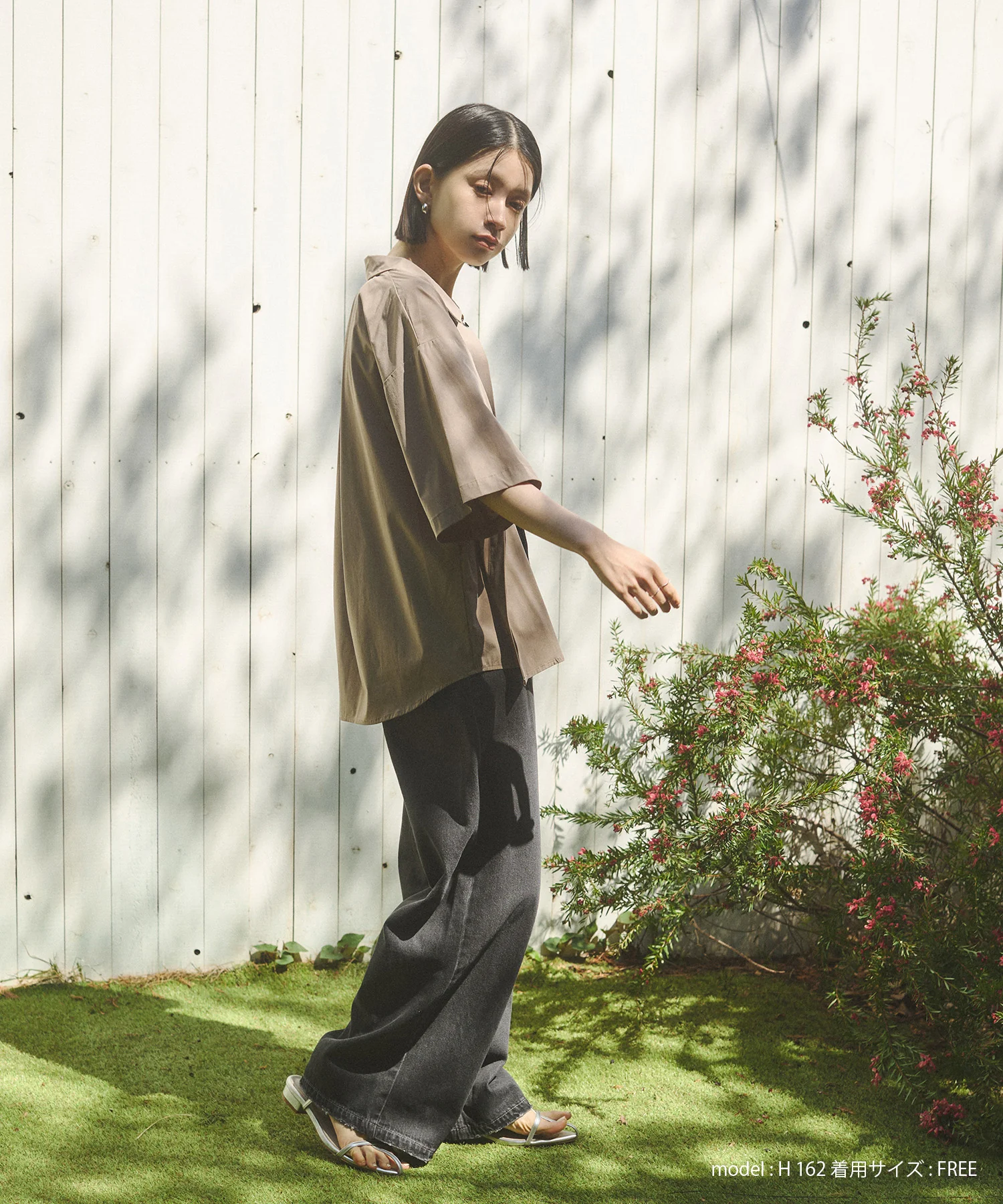 ダメージデニム ゆるストレートパンツ