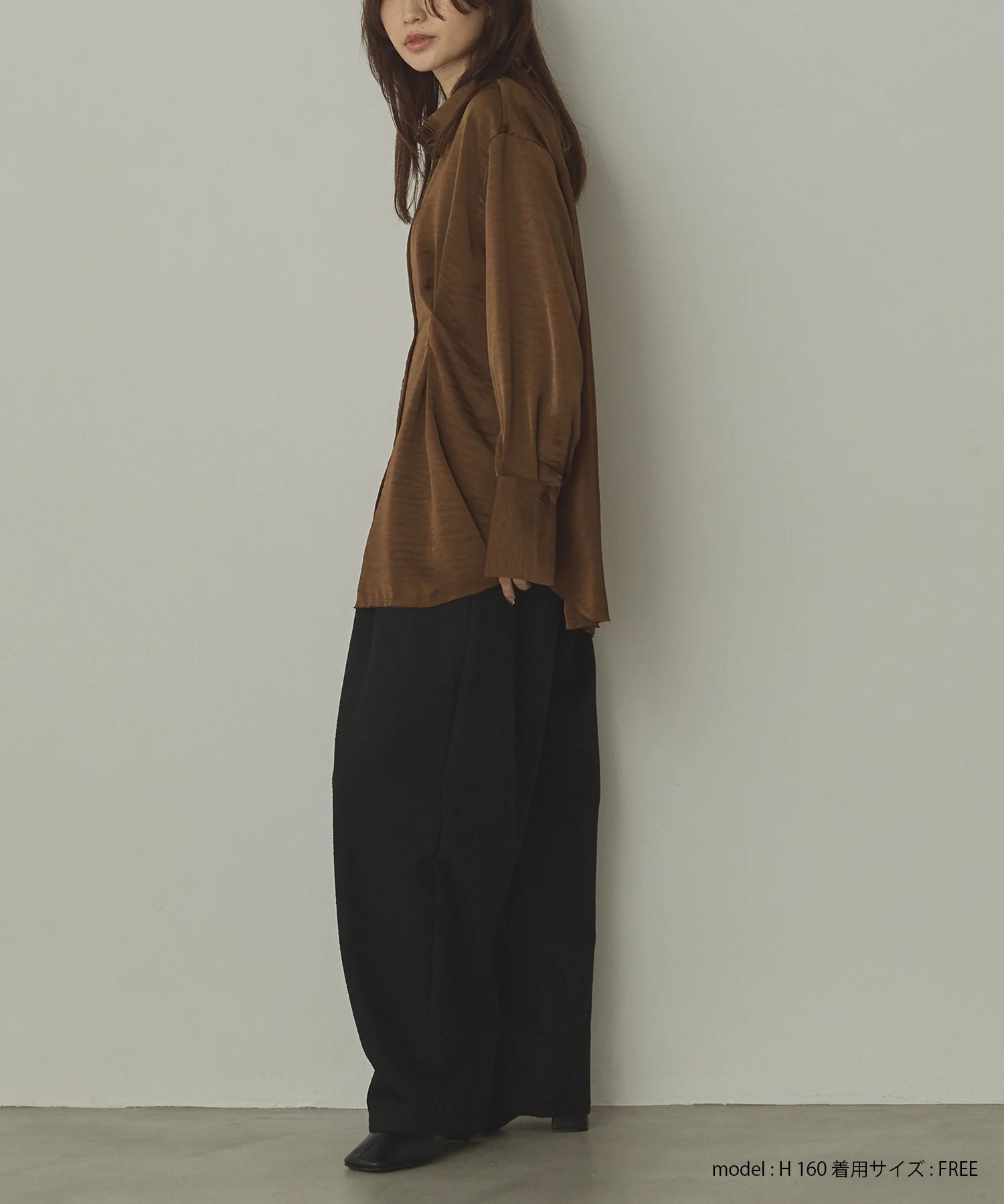 マットサテン タックシャツ