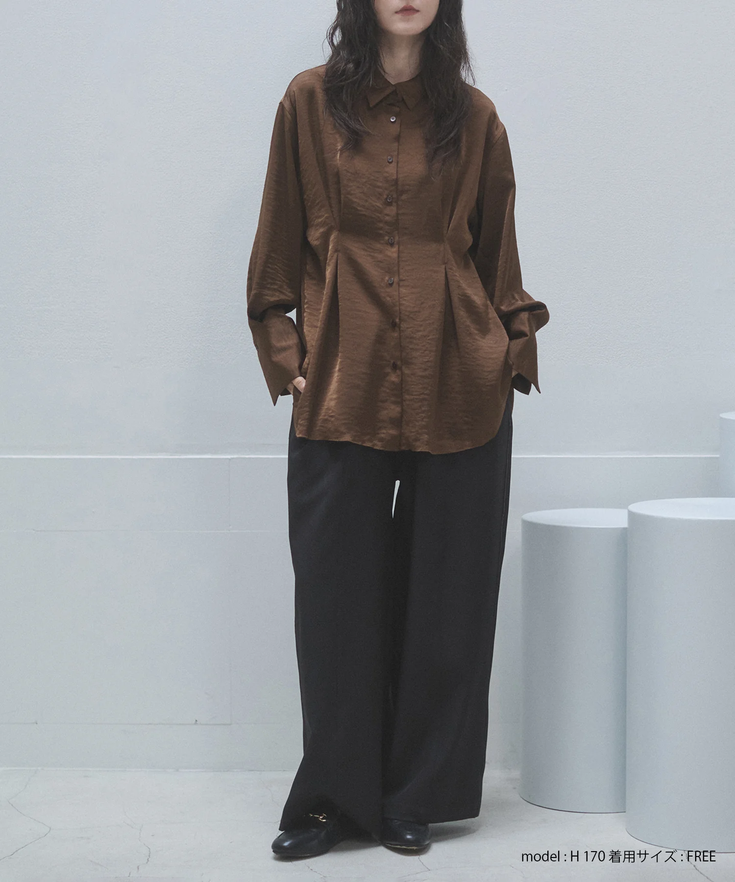 マットサテン タックシャツ