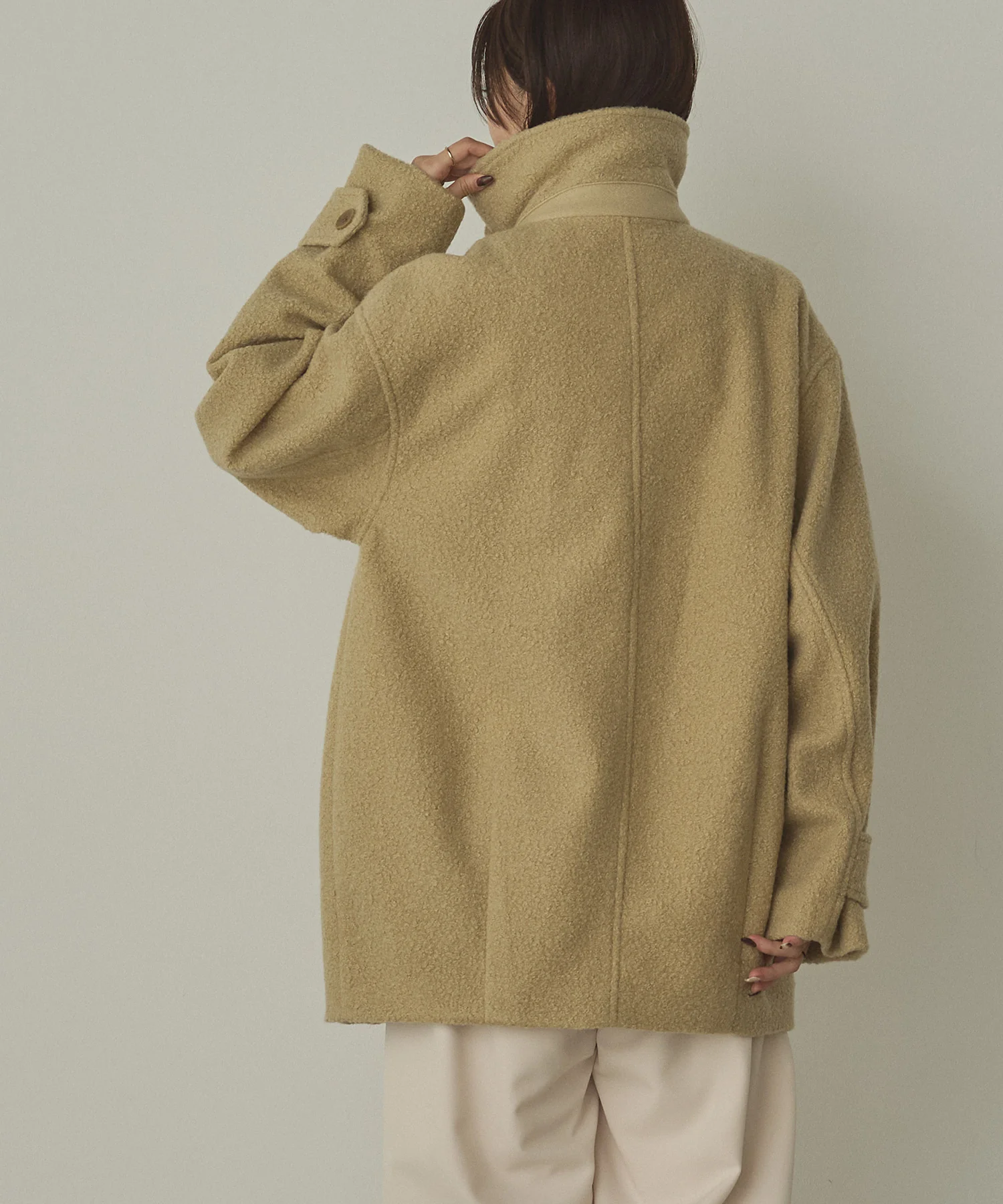 くるくるブークレ ミディアムコート