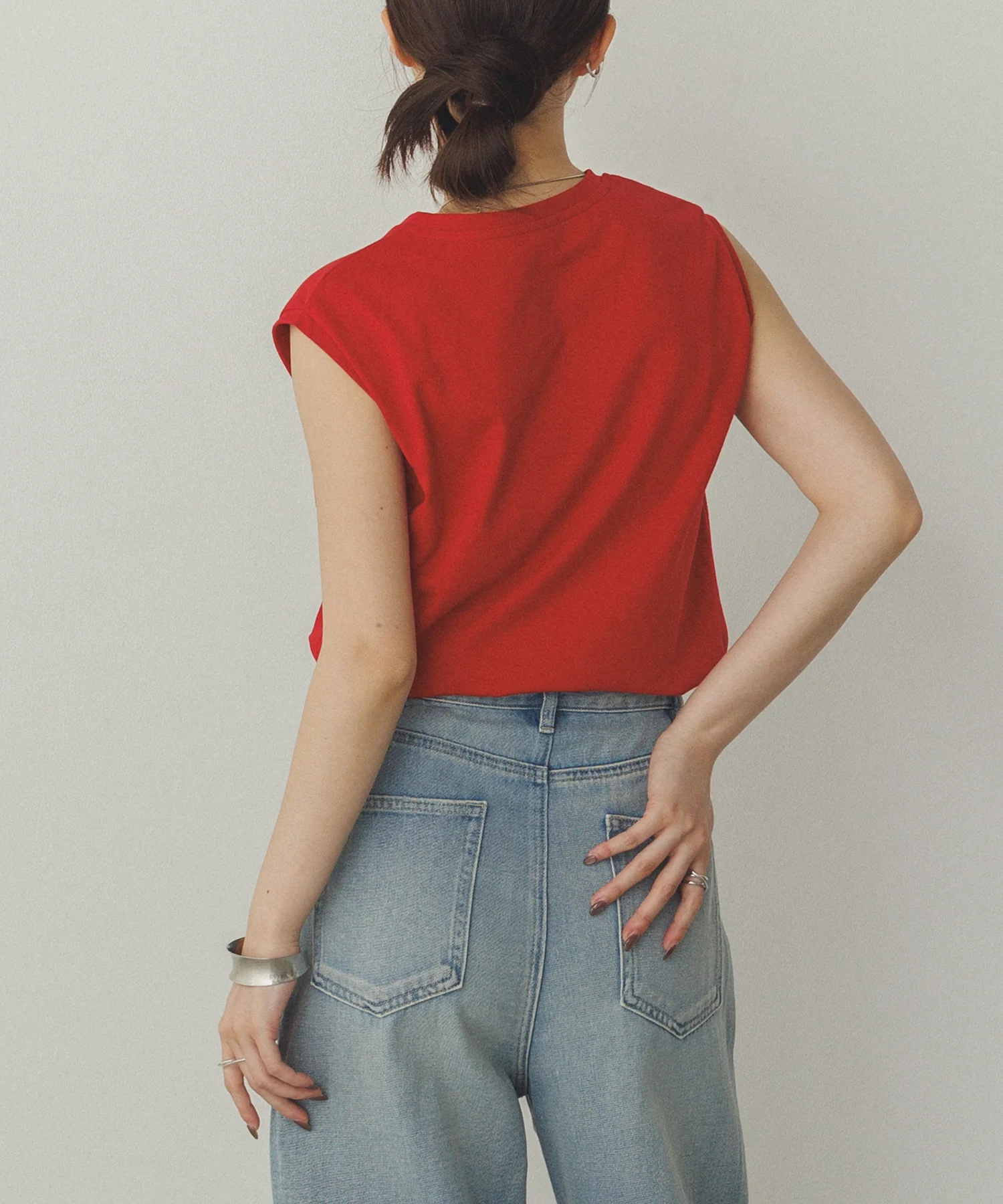 【新色追加】ベーシックノースリーブトップス