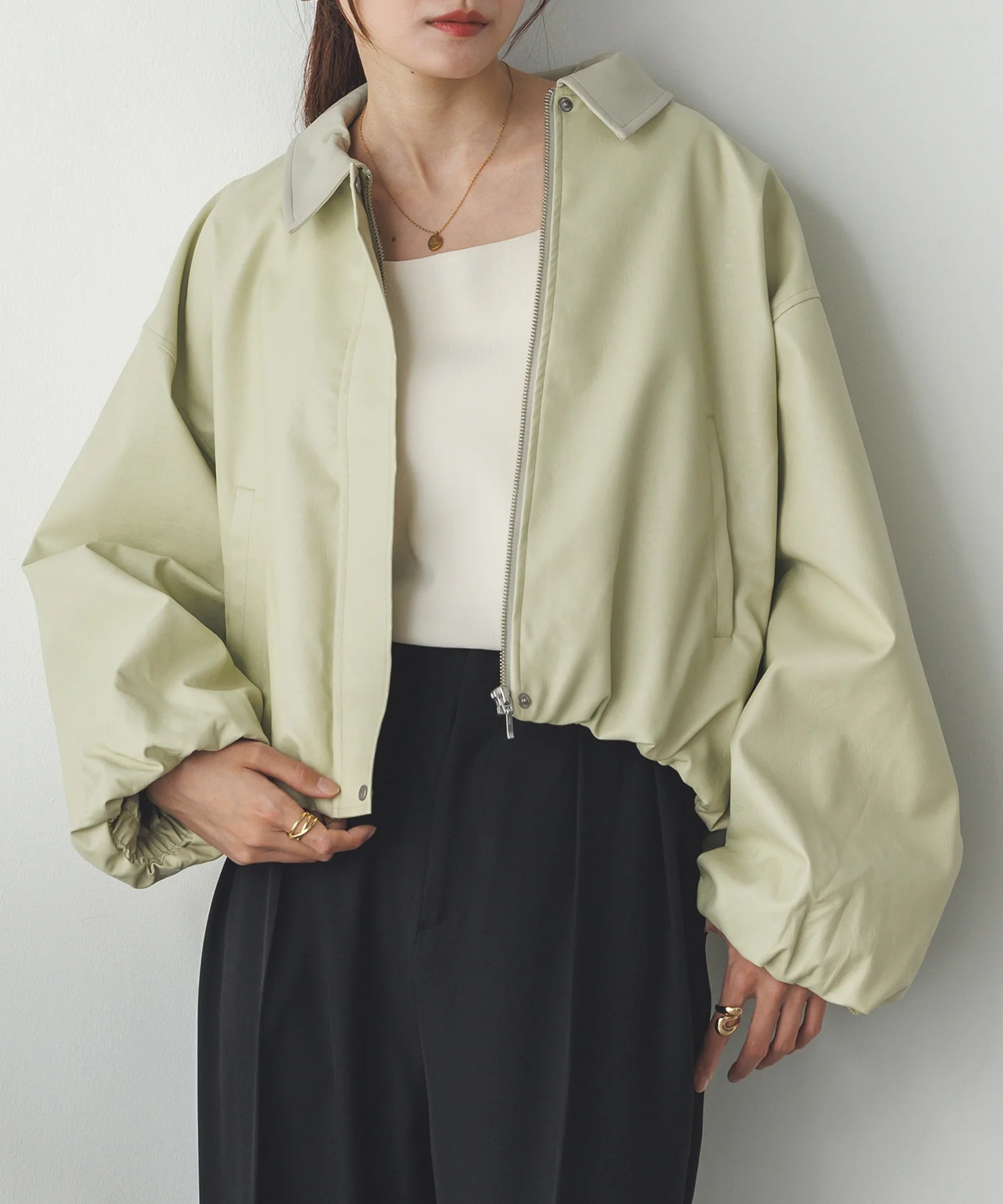 フェイクレザー バルーンブルゾン