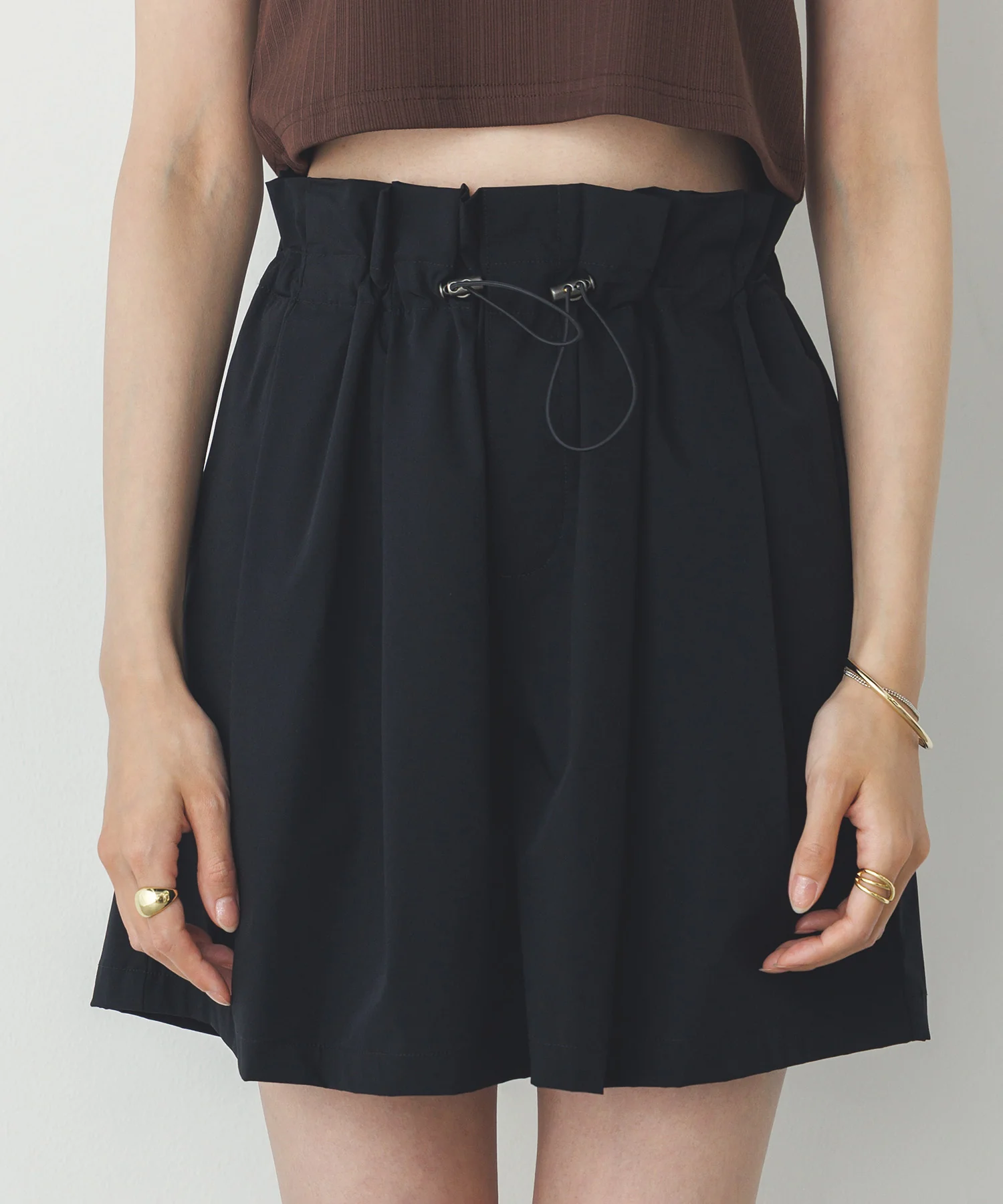 【接触冷感】フリルギャザー ショートパンツ