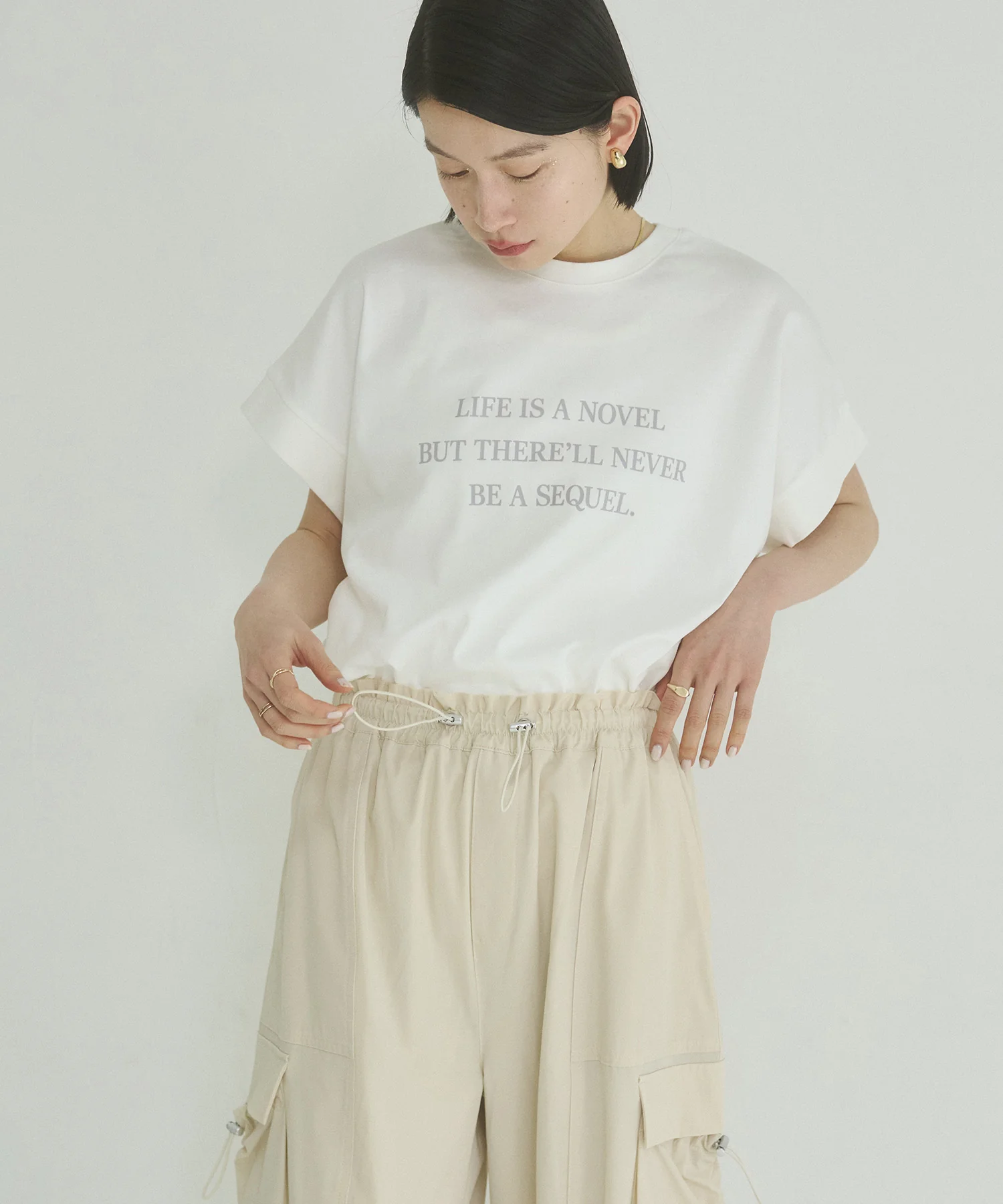 紫外線変化 ロゴTシャツ