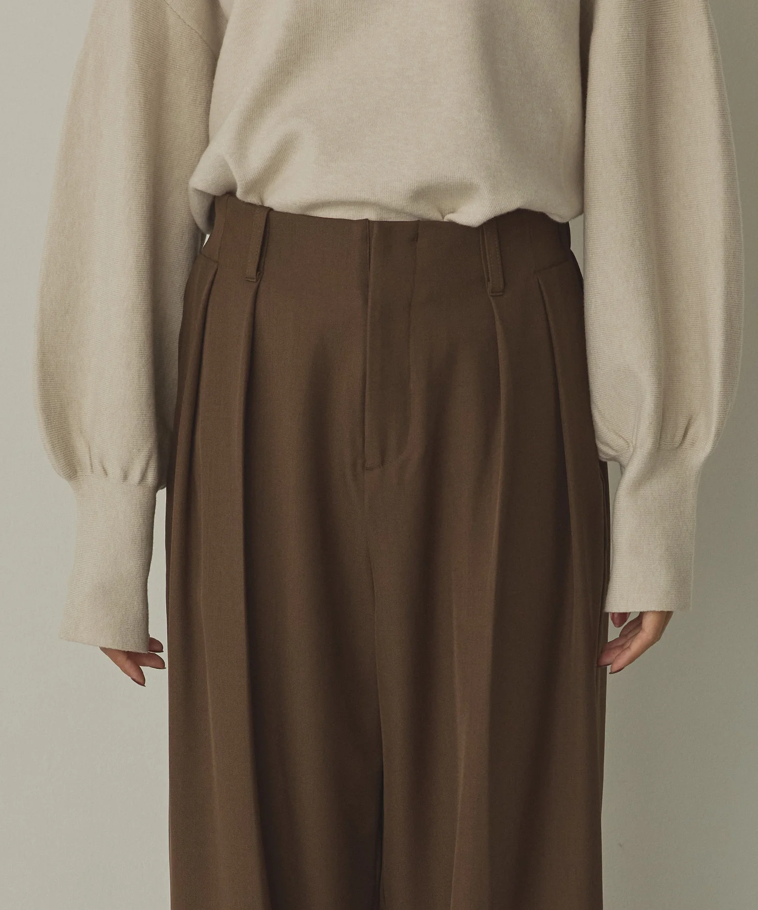 ポリツイル タックパンツ